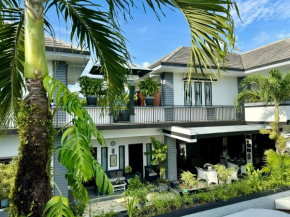 Villa Rumah Putih Abu Abu